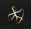 Mads Ziegler, X ring med brillanter, ca. 0.10 ct, 14 kt. guld Denne vare er sat til omsalg under nyt varenummer 5091446