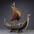 Vikingeskibsmodel af bronze 