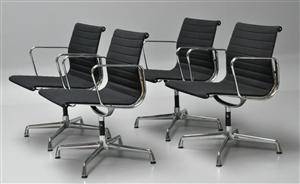 Charles Eames. Sæt på fire armstole, model EA-108, sort hopsak 4. 