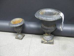 Trädgårdsurnor, 2 st