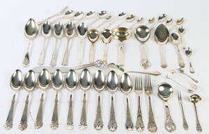 Samling sølvtøj, forskellige mønstre. Ca. 1499 gram