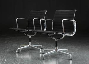 Charles Eames. Par armstole, model EA-108 2 