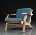 Hans J. Wegner. Lænestol model GE-290 