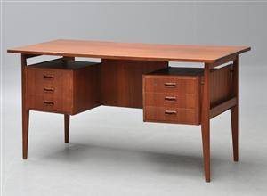 Dansk møbelproducent. Fritstående skrivebord i teak, 1950erne 