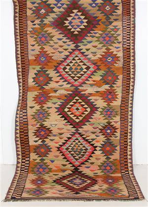 Harsin-kelim 282 x 155 cm