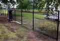ProGarden Smedejernshegn 4 med guldspir og stolper5 Højde 120 cm 