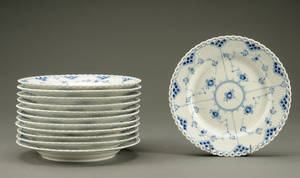 Kgl. Porcelænsfabrik. musselmalet, helblonde, tallerkner 12