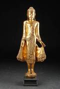 Thailandsk Buddha af forgyldt træ