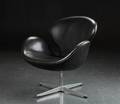 Arne Jacobsen. Svanen, Lænestol model 3320  