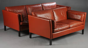 Dansk møbelproducent. Par lædersofaer. 2