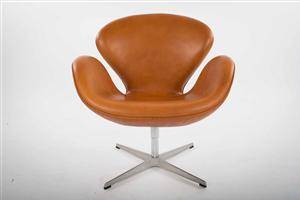 Arne Jacobsen. Svanen stol model 3320. 