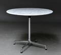 Charles Eames. Segmented table med plade i marmor. Ø 90 cm 