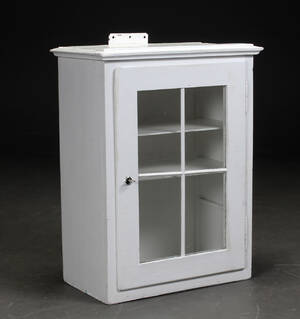 Køkkenvægskab af bemalet træ, 1900-tallets første halvdel