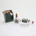 KARAFF med glas, 4 st, och fat, Royal Copenhagen, glasporslin, 1900-tal.
