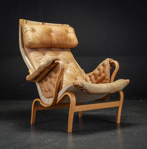 Bruno Mathsson. Pernilla lænestol betrukket med læder