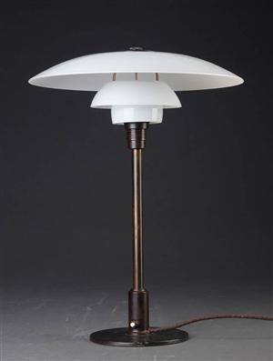 Poul Henningsen. PH 3½2 bordlampe