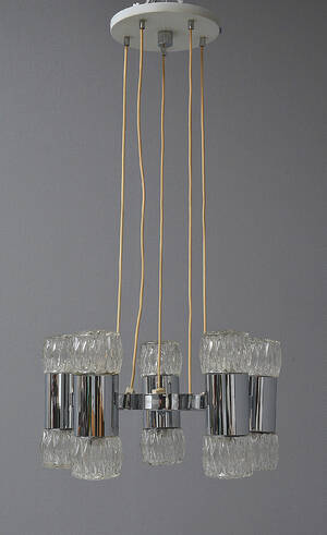 Pendel af krom med facetslebne skærme