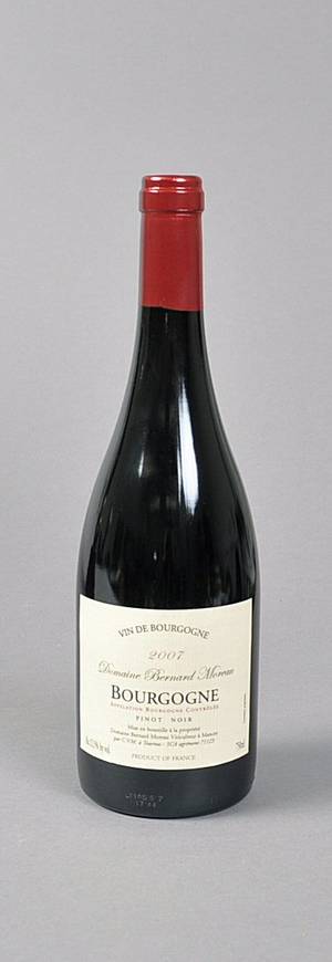 24 fl. 2007 Domaine Moreau Bourgogne Rouge Pinot Noir, Frankrig. Rødvin. 24
