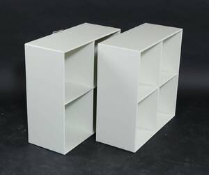 Peter J. Lassen. To Montana moduler, model 1112, D. 30 cm. 2 