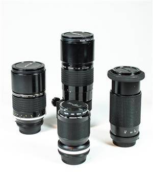 4 st Objektiv Nikkor 180, 300, Zoom-Nikkor 35-105 samt Tokina 80-200 4