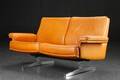 To pers sofa i cognacfarvet skind. 