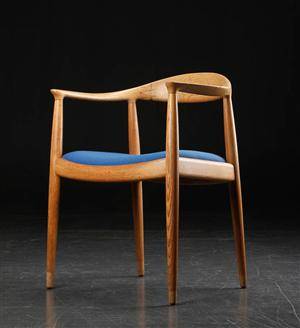 Hans J. Wegner. Armstol the chair  den runde stol 