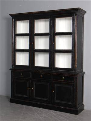 Stort vitrineskab, sort antikbemaling todelt