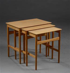 Hans J. Wegner Sæt på tre indskudsborde 3