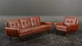 Tre pers. sofa samt lænestol med brunt skind, 1960erne 2