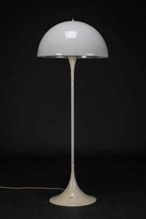 Verner Panton. Panthella standerlampe