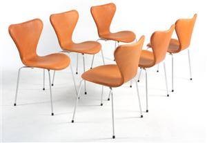 Arne Jacobsen. Sæt på seks stole syveren  model 3107. 6