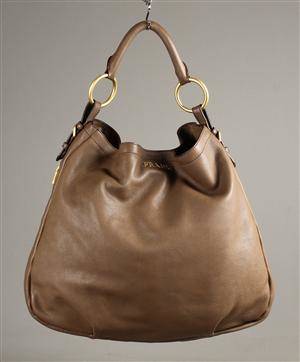 Prada, skuldertaske, brunligt skind