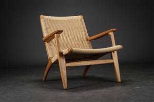 Hans J. Wegner. En stol model CH25 af egetræ.  