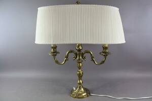 Bordslampa i mässing 