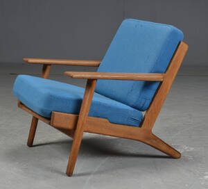 Hans J. Wegner. Lænestol model GE-290
