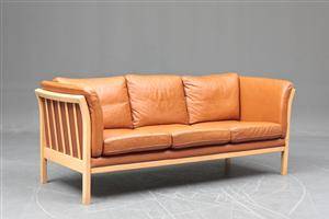Dansk møbelproducent, trepersoners tremmesofa