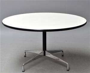 Charles Eames. Rundt spisebord Segmented Table. Ø 130 cm