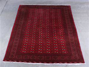 Orientalsk tæppe. 286 x 204 cm.