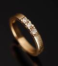 Alliancering, 14 kt guld. 0.15 ct. 