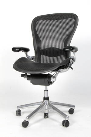 Donald Chadwick  William Stump. Multijusterbar kontorstol, model Aeron Executive - nyeste model, str. C 