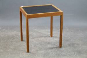 Hörnbord i teak och laminat