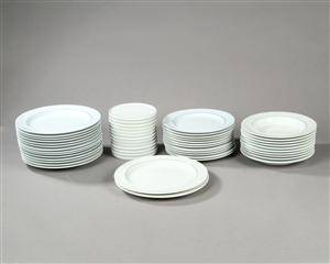 Grethe Meyer for Royal CopenhagenAluminia. Blåkant spisestel 51