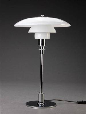 Poul Henningsen. PH 32 bordlampe