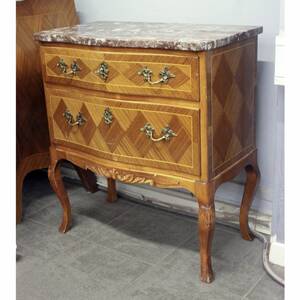 Byrå, med stenskiva