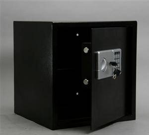 Safety boks  værdiskab med elektronisk display samt sikkerhedsnøgler