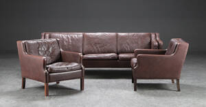 Tre-pers. sofa samt par lænestole, dansk møbelproducent 3 