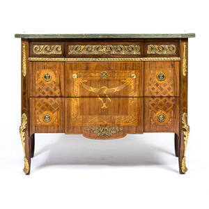 Byrå med tre lådor