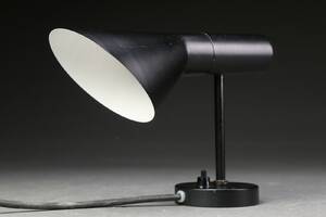 Arne Jacobsen. AJ væglampe