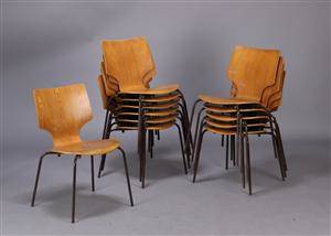 Dansk møbelproducent. Stabelstole, egetræ 12 