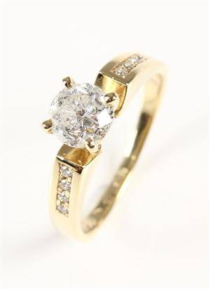 Ring, 14 kt guld, brillanter